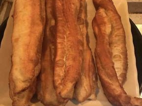 个人觉得还是直条的好看，也可以下锅前扭一扭，但是强迫症的童鞋肯定觉得不好看~如同我~
