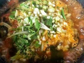 放入切碎的青菜