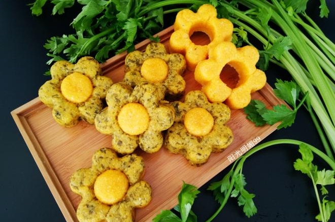 芹菜叶花朵玉米饼