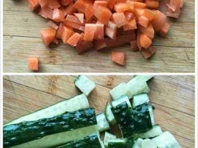 红萝卜切丁，黄瓜切丁