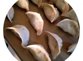 取出速冻饺子