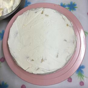 再抹少许奶油。