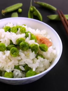 5、鲜香软糯的豌豆饭。