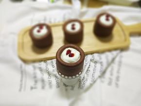 也可挤入奶油或酸奶