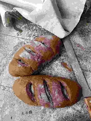 烤箱预热上火150度，下火145度，20分钟