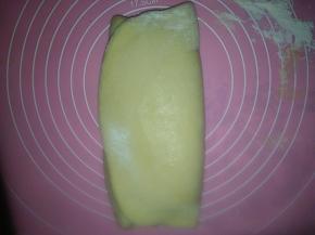 右侧向左对折；