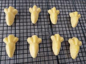 出炉后放烤架上晾凉