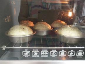 烤箱预热，160度，20分钟。