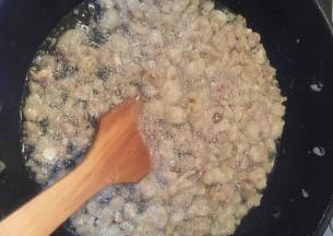 肉开始缩小，油份开始变多