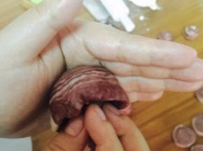 直至包裹好。