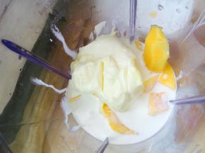 奶酪室温软化下，丢进去