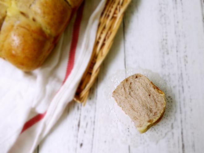 卡士达全麦米餐包