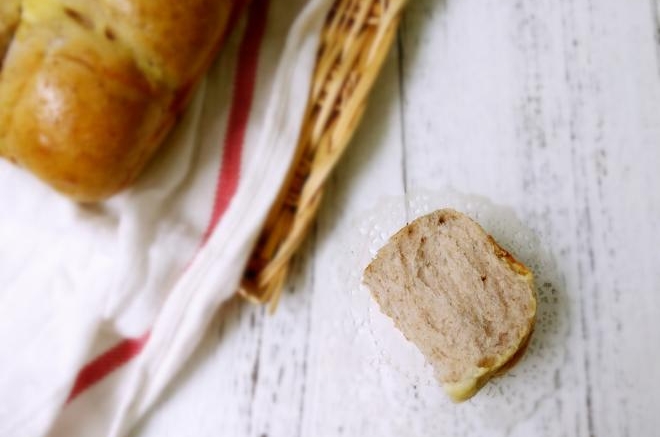 卡士达全麦米餐包