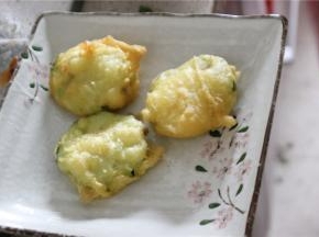 小火炸至定型