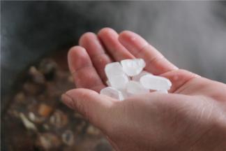 加入少许的白糖调味