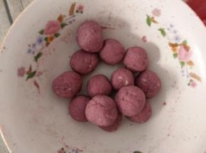 分成每个15克的小份，揉圆。