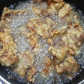 复炸一次，肉更加酥脆。