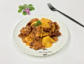 下入肉片快速翻炒均匀即可关火。