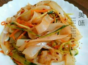 色香味俱全，还能什么，开吃吧！我自己就可以吃满满一盘……