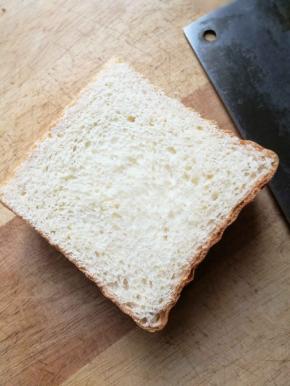 提前做好土司，切片