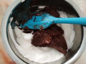 再倒入蛋白盆中。