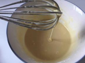 搅拌好的面糊如图