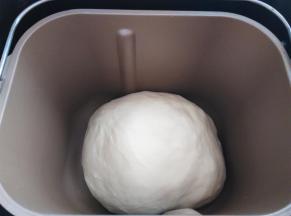 发酵30分钟后，面团发大到2倍