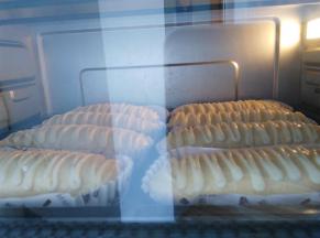 整个烤盘放入烤箱，160度20分钟