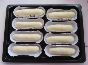 所有面团依次卷好放入烤盘，放入烤箱发酵20分钟
