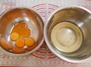 分离蛋白和蛋黄，装蛋白的盆一定要无水无油
