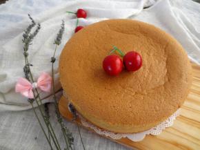 因为是送人的，就没切开蛋糕了