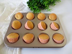 出炉后拿出烤箱，稍微放凉一下