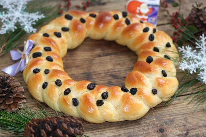 圣诞花环面包