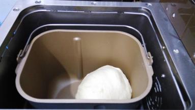 发酵完成，把面团取出来