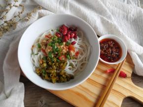 茄汁米粉也算是桂林的家常特色早餐