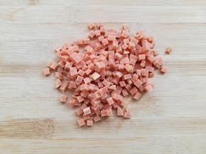 火腿肠切丁