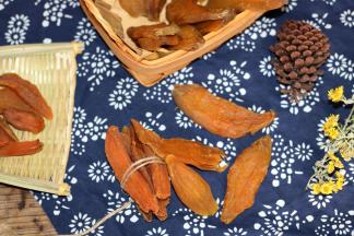 红薯干不用晒得特别干，太干了没嚼劲