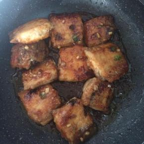 汤汁浓稠后即可出锅。