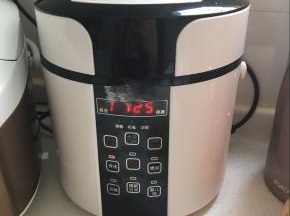电压力锅煮25分钟后放气开盖