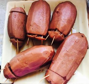 煮水中浸泡一夜的藕非常入味。