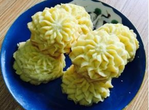 烤箱预热180度，用170度烤20分钟。