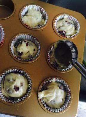 放入烤箱，用175度烤20分钟，最后五分钟的时候，把上火加到220度。让表面有个颜色