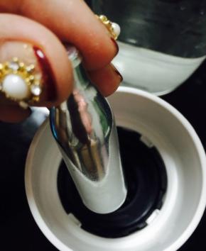 装入二氧化碳气蛋