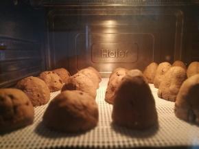 放入嫩烤箱底部，蒸汽模式蒸20分钟。