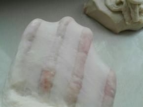 揉至完全扩展状态后进行室温第一次发酵