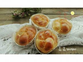 烤箱预热，175度上下火，25分钟出炉