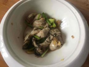 中途可以抓抓使其更入味。