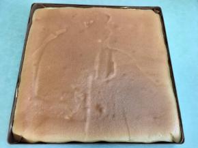 烘烤结束后取出烤盘。