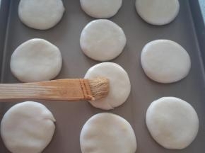 全部包好，刷上蛋黄液