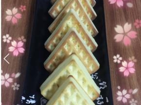 烤熟的华夫饼香甜柔软~太好吃啦~